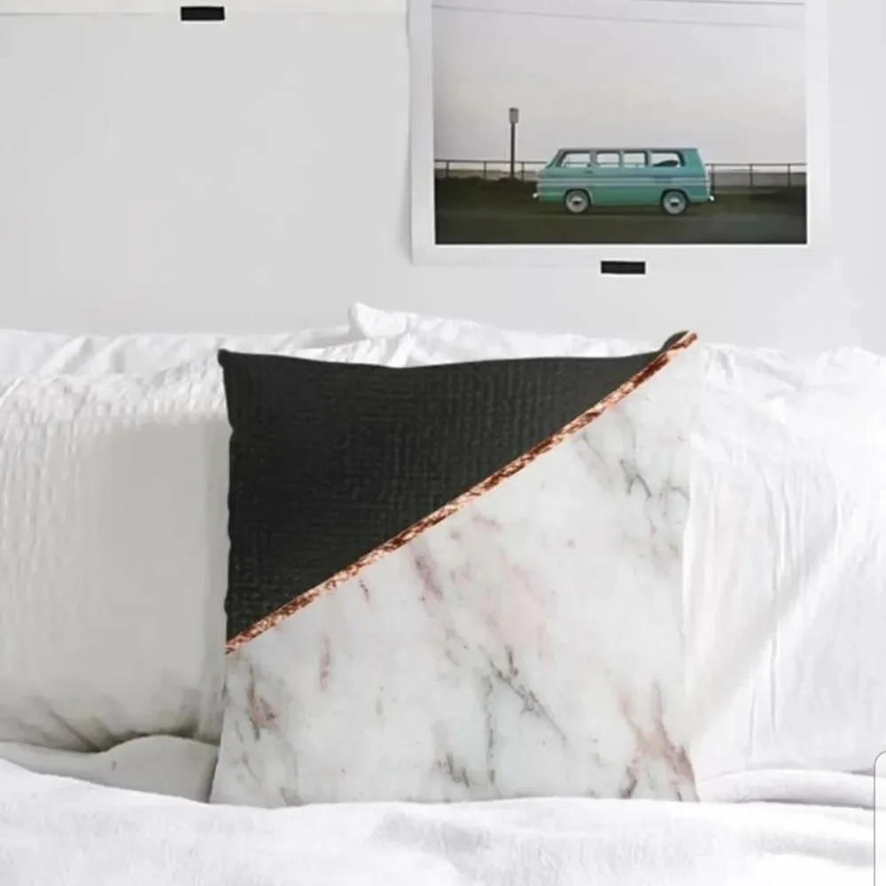 HP🎉🥳🍾 Marble throw pillow